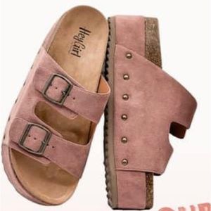 New Hey Girl Wannabe Pink Sandals by Corky’s Size 8